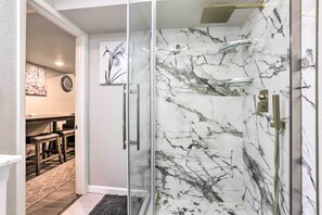 Interior - 8 Mi to Barr Lake: Cozy Commerce City Home! (Commerce City)