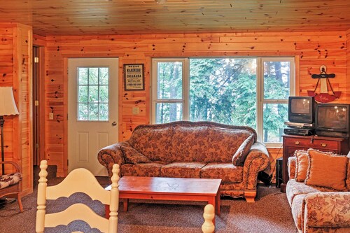 Gould City Lakefront Hideaway w/ Dock & Rowboat!