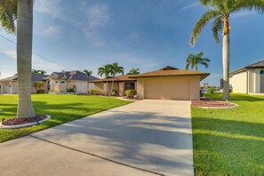 House (3 Bedrooms) | Interior - Canalfront Home w/ Private Dock in Cape Coral (Cape Coral)
