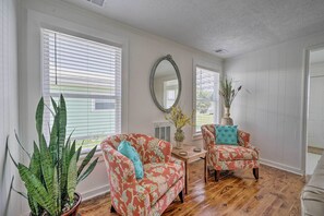 Interior - Bright Carolina Beach Cottage w/ Yard & Grill (Carolina Beach)