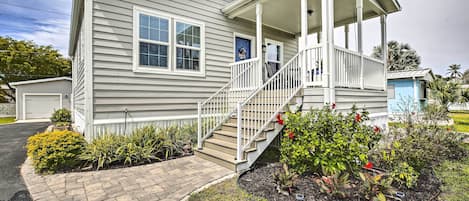 House (2 Bedrooms) | Front of property