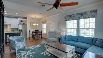 House (2 Bedrooms) | Interior