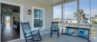 Fort Myers Home Near Sanibel Island Causeway