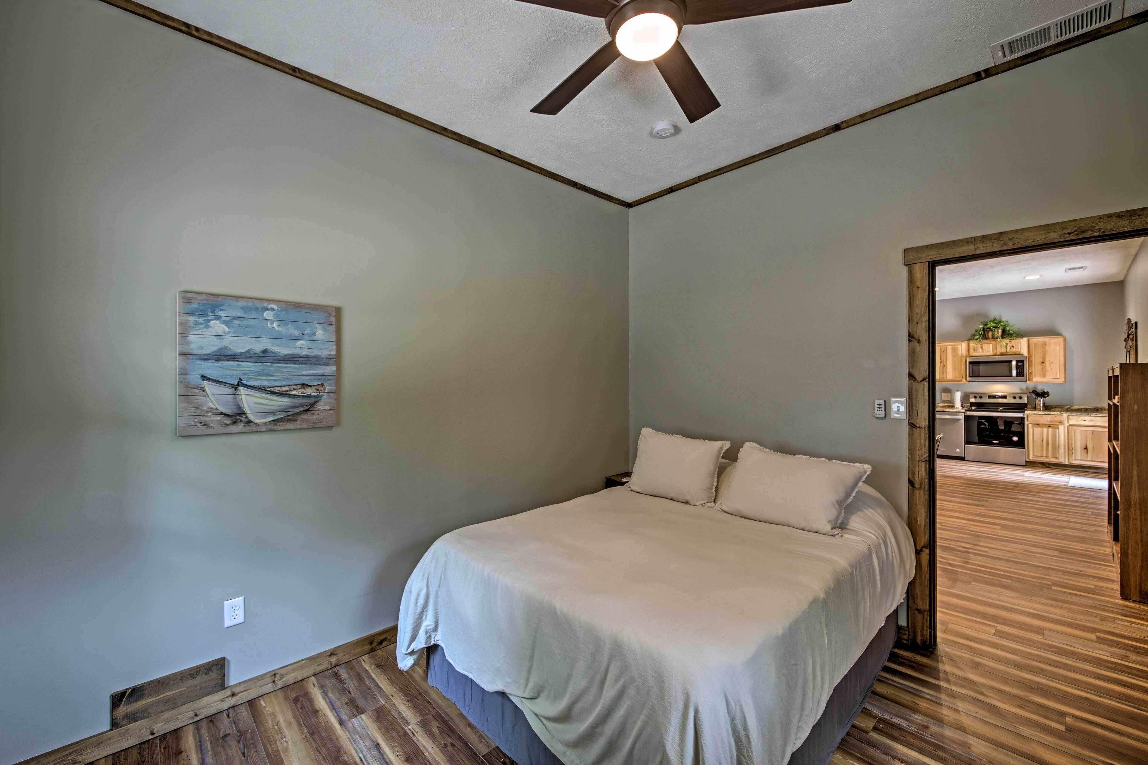 House (2 Bedrooms) | Interior