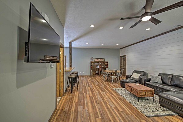 House (2 Bedrooms) | Interior