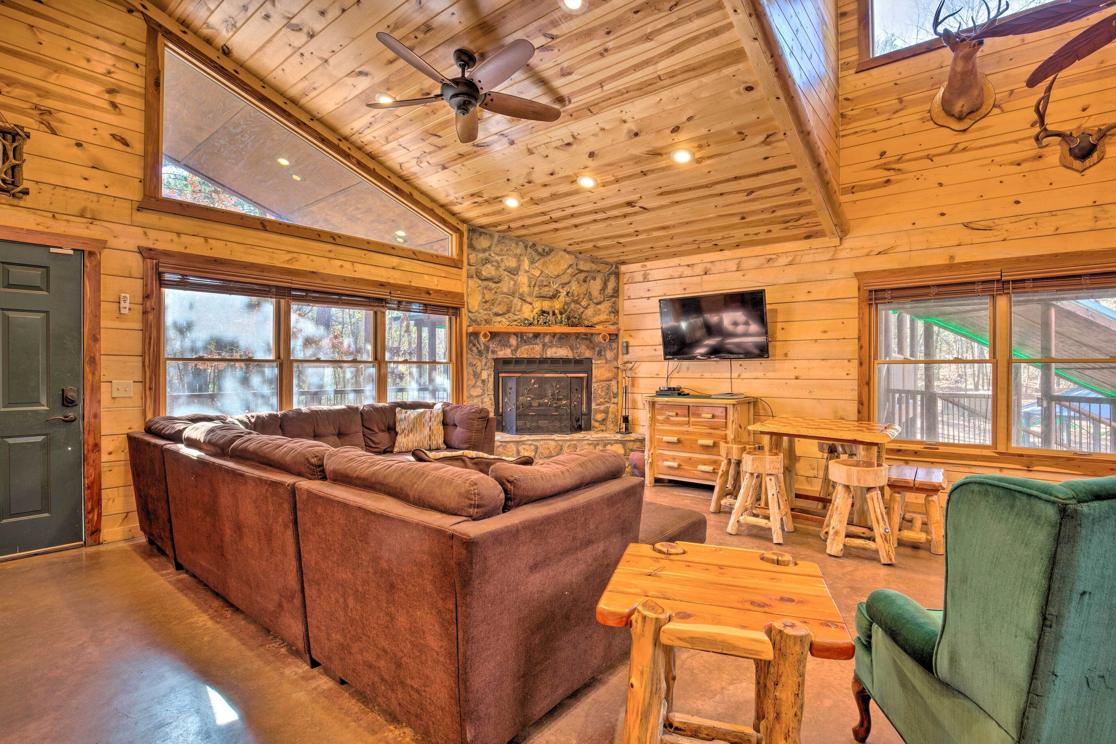 Spacious Broken Bow Cabin w/ Hot Tub & Playground!