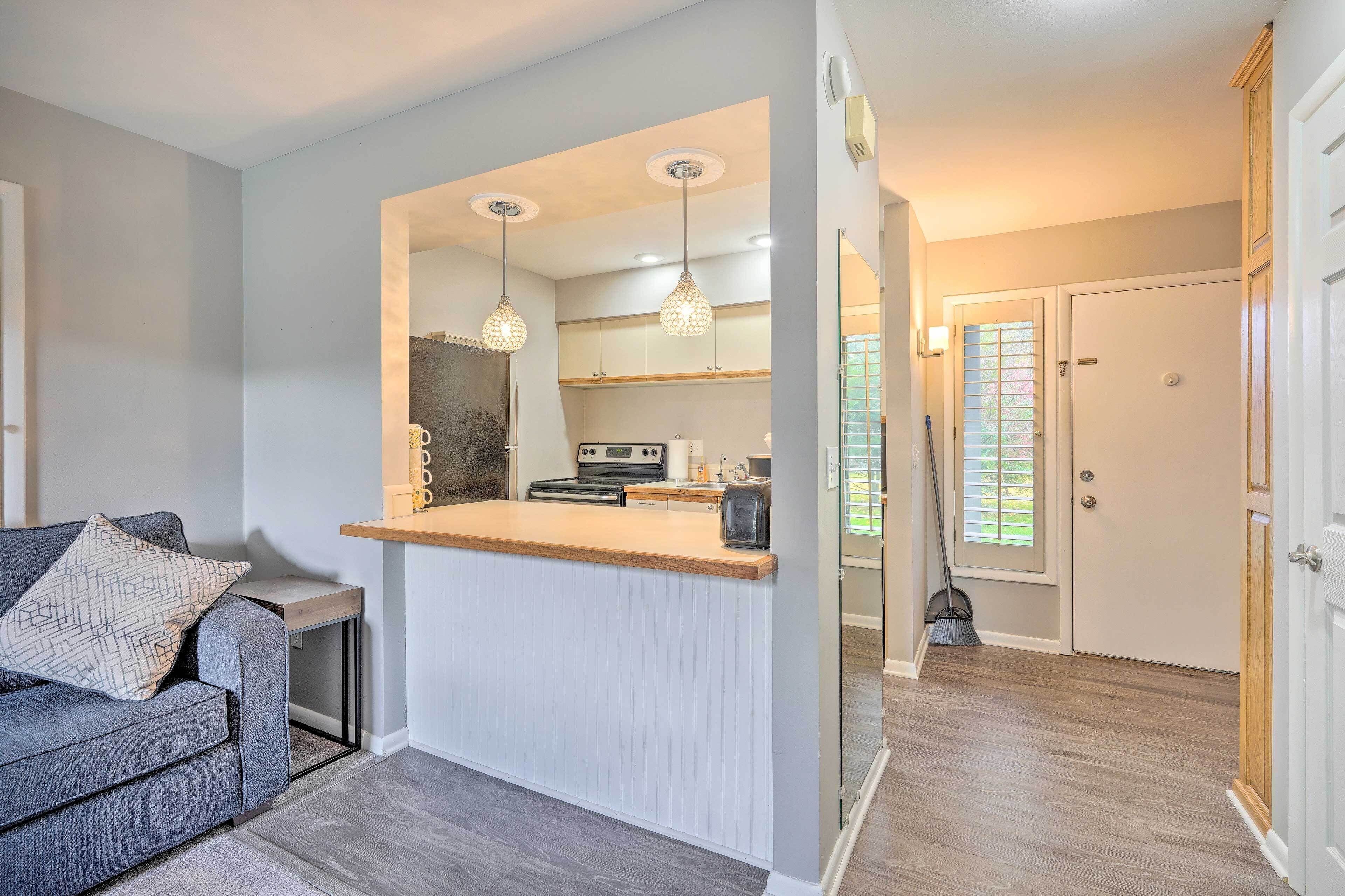 Ellicottville Townhome ~ Half Mi to Slopes!