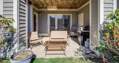 6 Mi to Skiing: Mtn-view Condo in Seven Devils