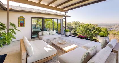 Luxe Mid-century Austin Home w/ Canyon Views