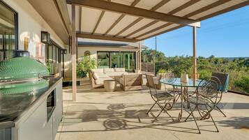 House (3 Bedrooms) | Front of property