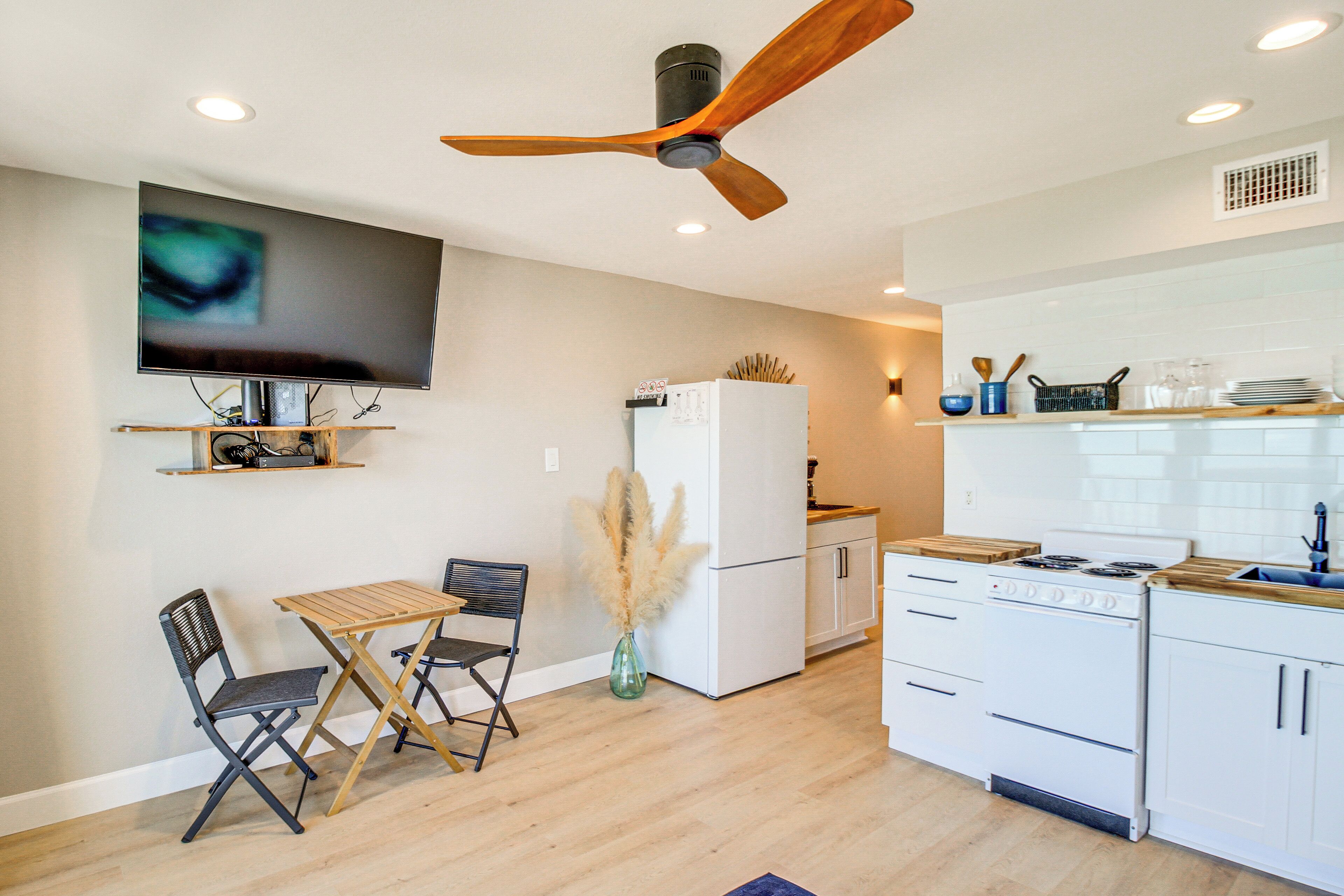 Apartment (1 Bedroom) | Interior