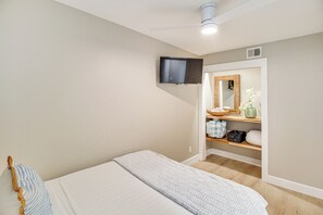 Apartment (1 Bedroom) | Interior