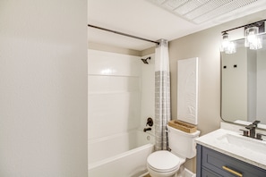 Apartment (1 Bedroom) | Interior - Breezy Beachfront Condo in Heart of Corpus Christi (Corpus Christi)