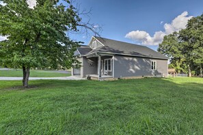 House (4 Bedrooms) | Interior - Mt Juliet Home: Steps to Old Hickory Lake! (Mount Juliet)