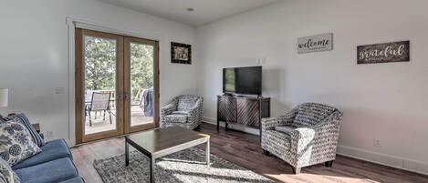 House (4 Bedrooms) | Front of property