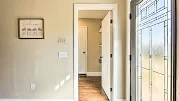 Apartment (0 Bedroom) | Interior