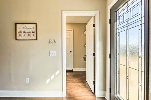 Modest Huntsville Studio w/ Full Kitchen!