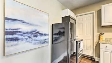 Apartment (0 Bedroom) | Interior