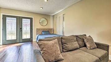 Apartment (0 Bedroom) | Interior