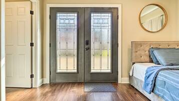 Apartment (0 Bedroom) | Interior