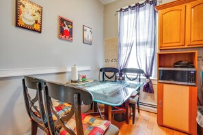 Apartment (2 Bedrooms) | Interior - West New York Apartment ~ 7 Mi to Manhattan! (West New York)