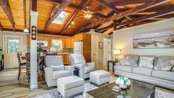 Cottage (2 Bedrooms) | Interior