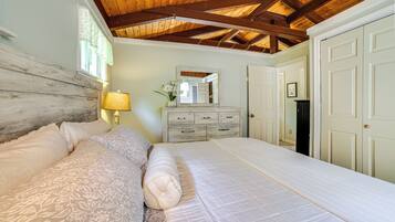 Cottage (2 Bedrooms) | Interior