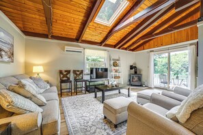 Cottage (2 Bedrooms) | Interior