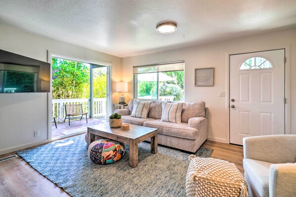 Apartment (2 Bedrooms) | Interior - Cozy Cali Condo, Walk to Summerland Beach! (Santa Barbara)