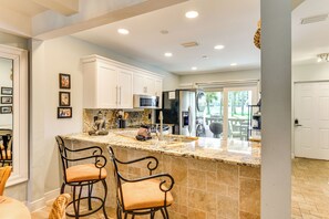 Apartment (2 Bedrooms) | Interior - Seaside Panama City Beach Condo w/ Outdoor Pool! (Panama City Beach)