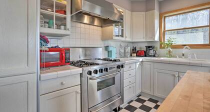 Unique Catskills Hideaway - Walk to Lake Jeff