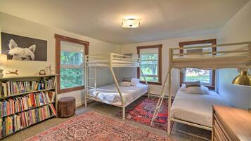 House (5 Bedrooms) | Interior