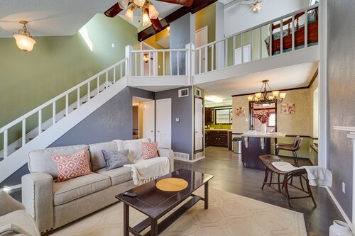 Updated Lubbock Vacation Rental With Yard!