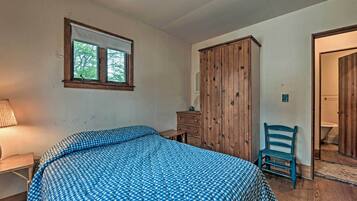 House (6 Bedrooms) | Interior