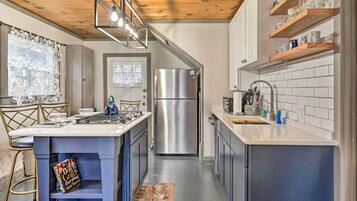 Apartment (1 Bedroom) | Interior