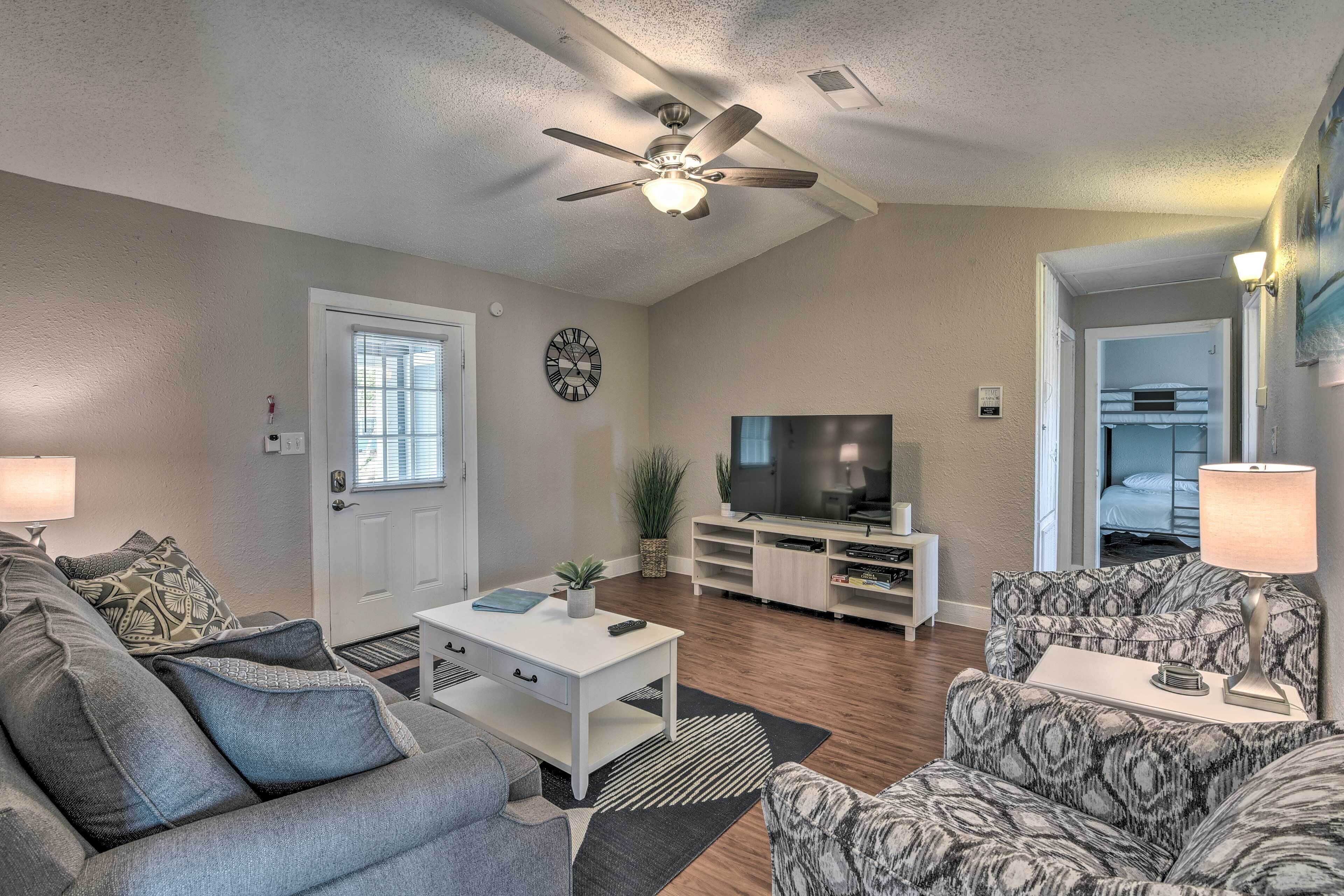 Freeport Home: Gas Grill, Fire Pit & Patio!