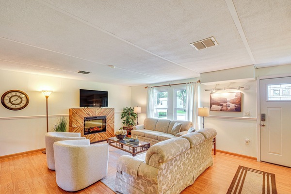 House (3 Bedrooms) | Interior