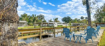 Riverside Retreat w/ Boat Dock in Sunny Astor!
