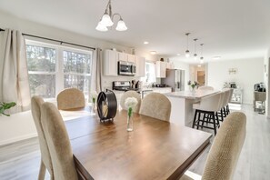 House (4 Bedrooms) | Interior - 3 Mi to Kalahari: Pocono Summit Home w/ Pool Table (Pocono Summit)