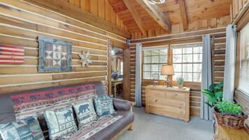 Rumah (2 Bedrooms) | Interior