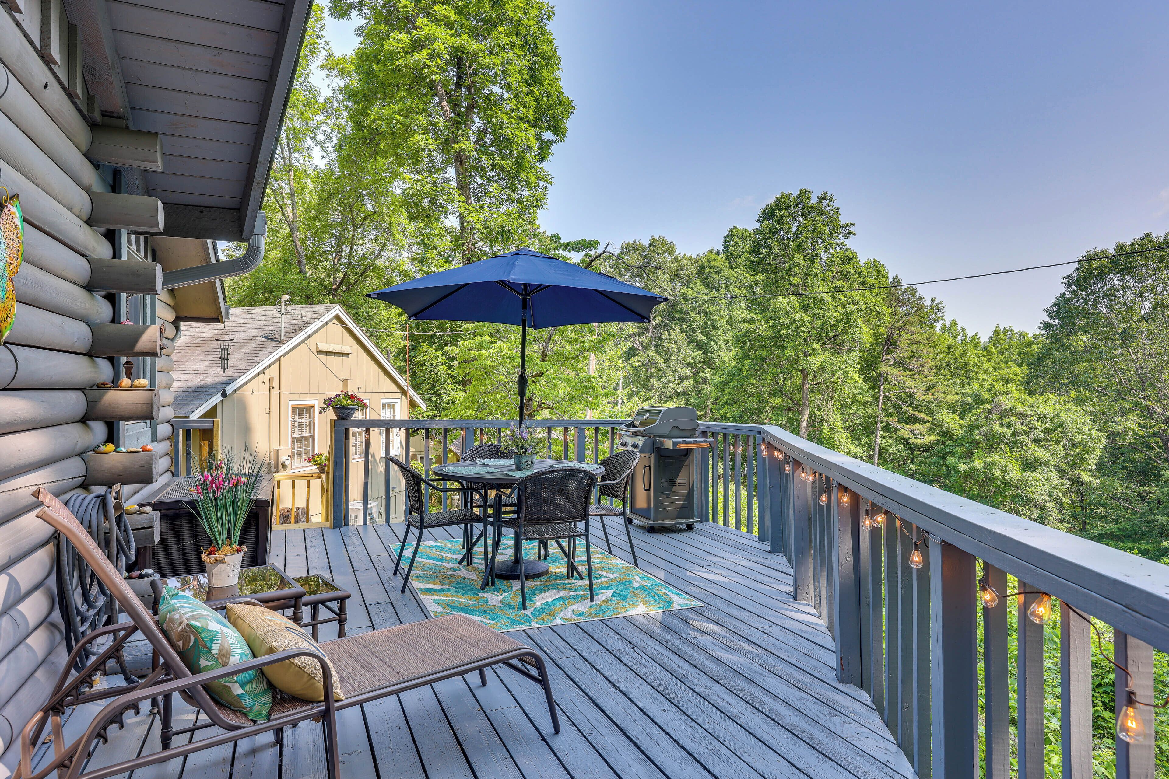 Murphy Cabin w/ Views < 1 Mi to Hiwassee Lake!