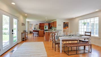 Rumah (4 Bedrooms) | Interior