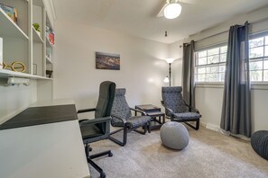 Interior - Wilmington Rental ~ 4 Mi to Wrightsville Beach! (Wilmington)