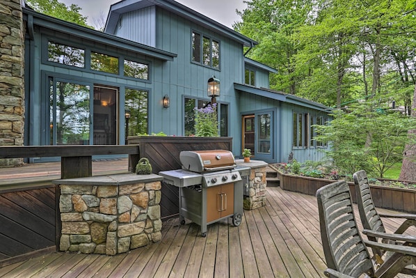 House (4 Bedrooms) | Front of property
