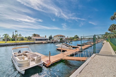 Hudson Resort Condo w/ Gulf Views & Beach!