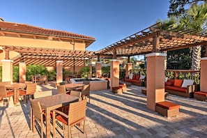 Outdoor dining - Cozy Resort Townhome w/ Gas Grill, 3 Mi to Disney! (Kissimmee)