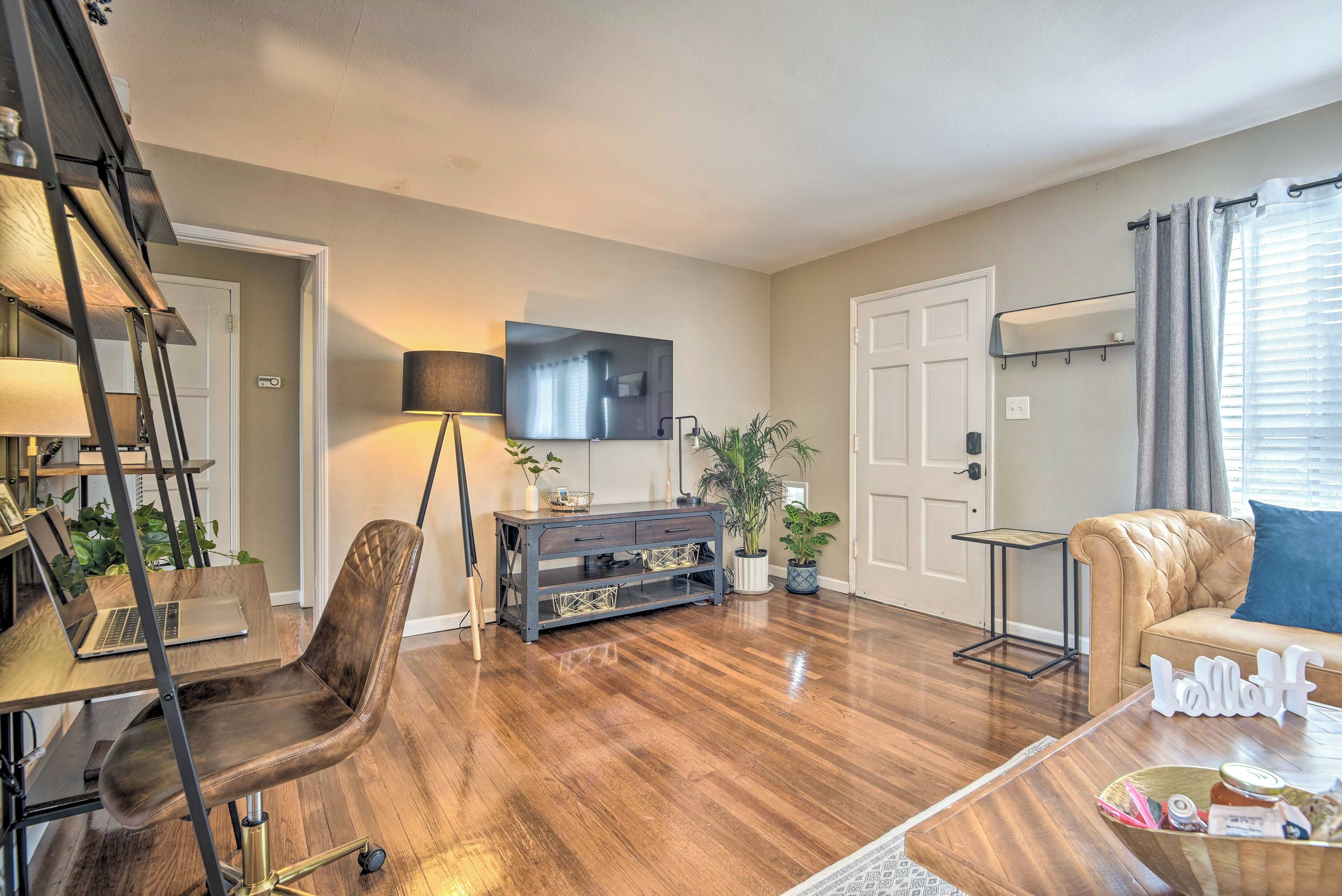 Apartment (2 Bedrooms) | Front of property