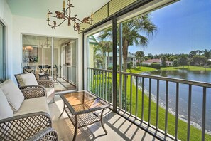 Apartment (3 Bedrooms) | Interior - Relaxing Condo w/ Screened-in Lanai, 4 Mi to Beach (Naples)