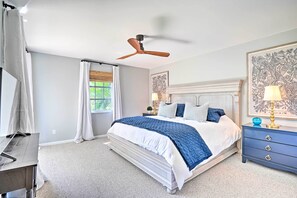 Apartment (3 Bedrooms) | Interior - Relaxing Condo w/ Screened-in Lanai, 4 Mi to Beach (Naples)