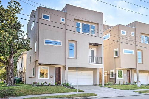 Modern & Spacious Houston Home - Pets Welcome!